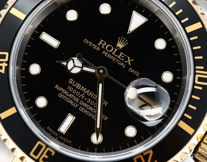 Rolex Submariner Black 16613 No Holes Case