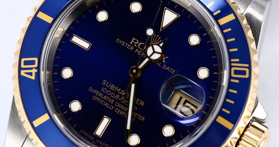 Rolex Submariner Blue 16613T Gold-Thru Clasp