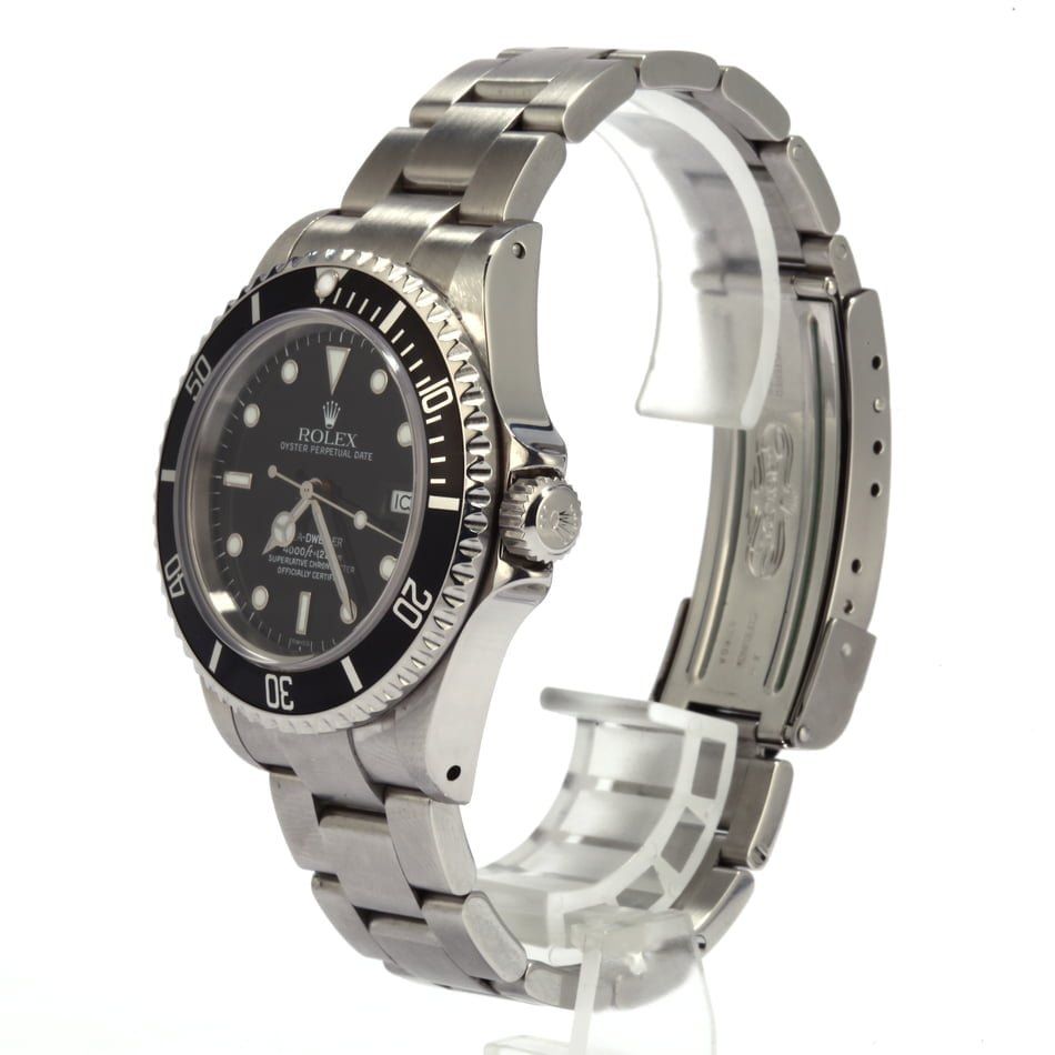 Pre-Owned Rolex Sea-Dweller 16660 Black Dial