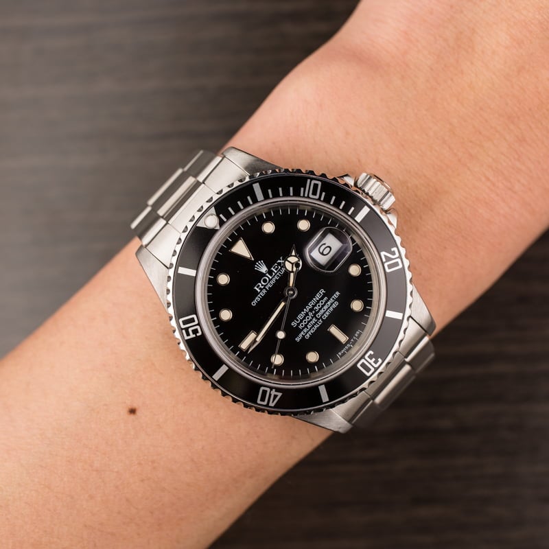 Pre Owned Rolex Submariner Black Dial 16800