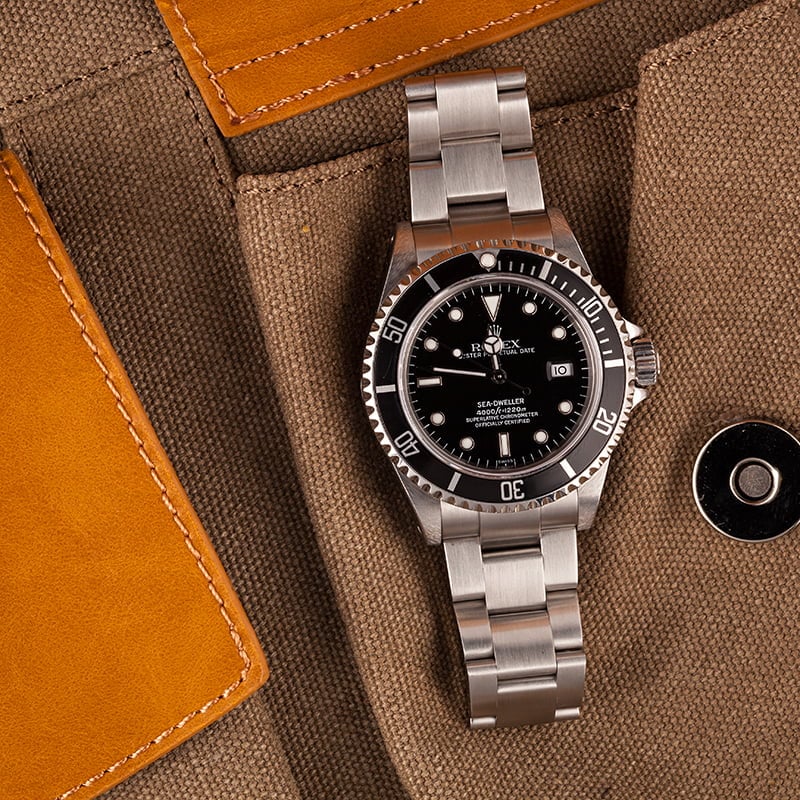 Pre-Owned Rolex Sea-Dweller 16660 Black Dial