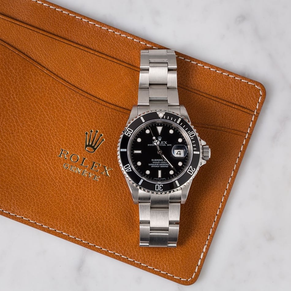 Rolex Submariner 16610 No Holes Steel Case