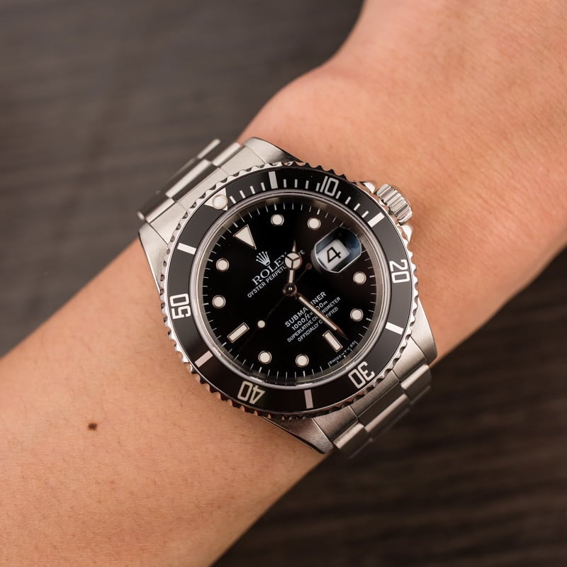 Rolex Submariner 16610 Black Luminous Dial with Black Bezel