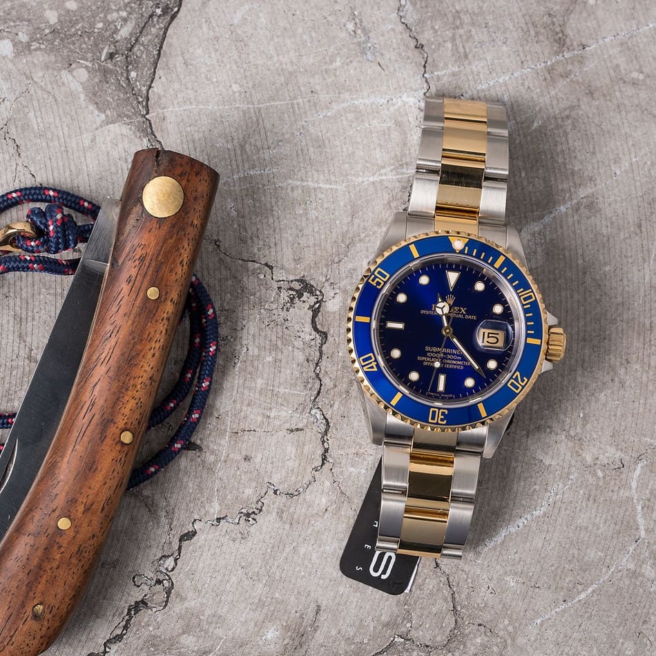 Rolex Submariner Blue 16613T Gold-Thru Clasp