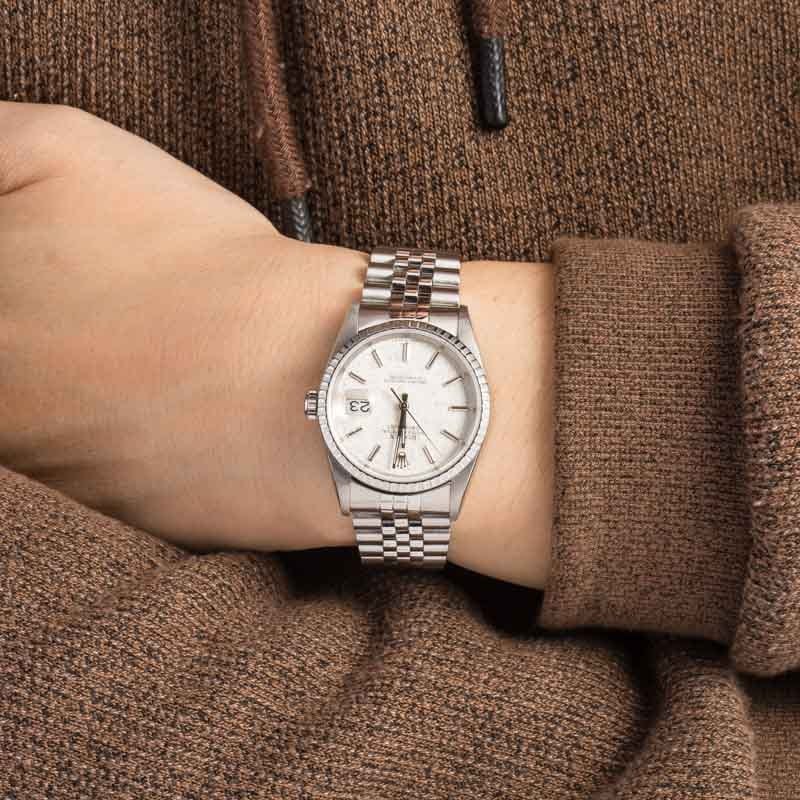 Rolex Datejust 16220 Silver Linen Dial