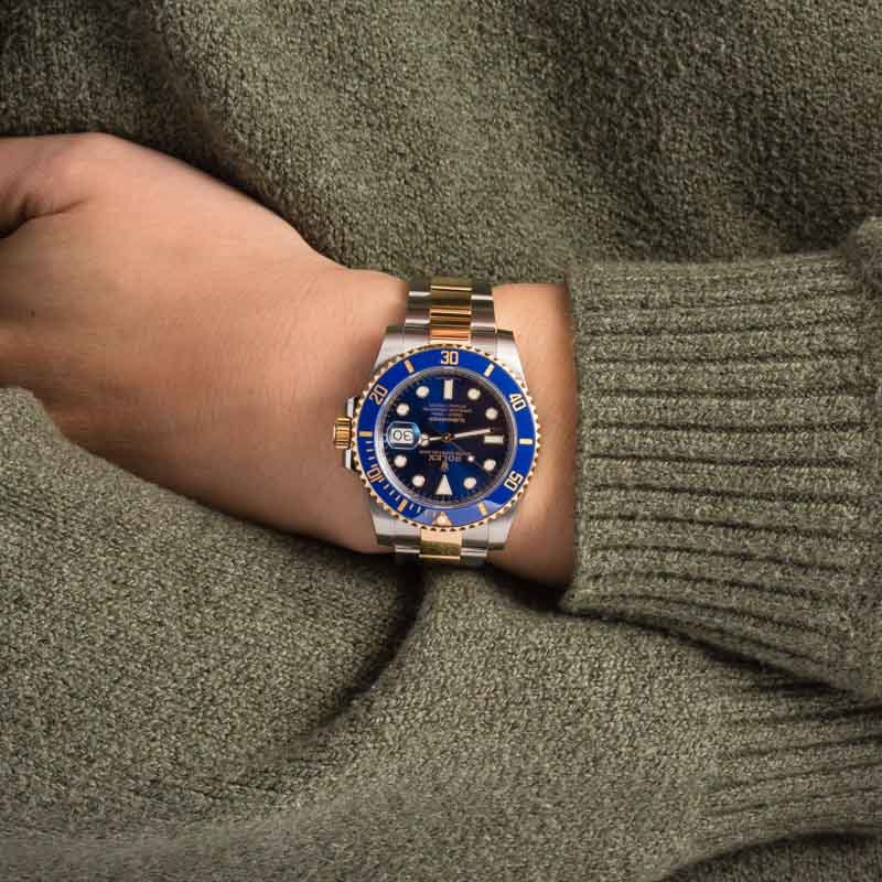 Rolex submariner blue deals ceramic bezel