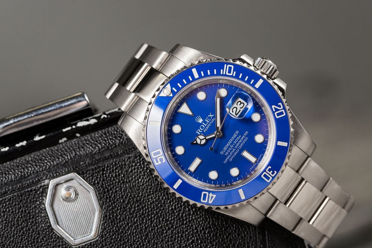 how to wind rolex submariner date