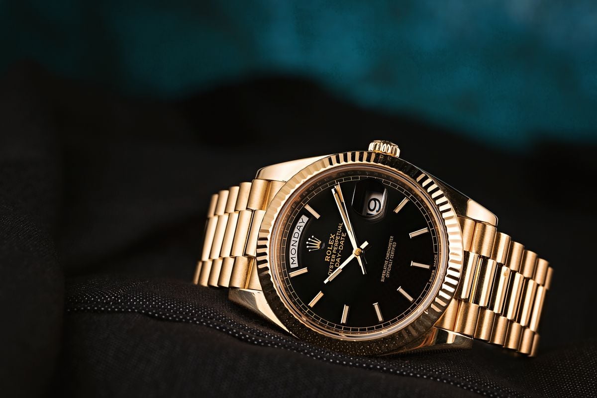 Winding a Rolex Without a Screw-Down Crown