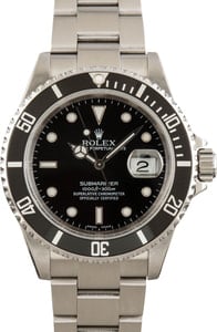 Pre-Owned Rolex Submariner 16610T No Holes Case