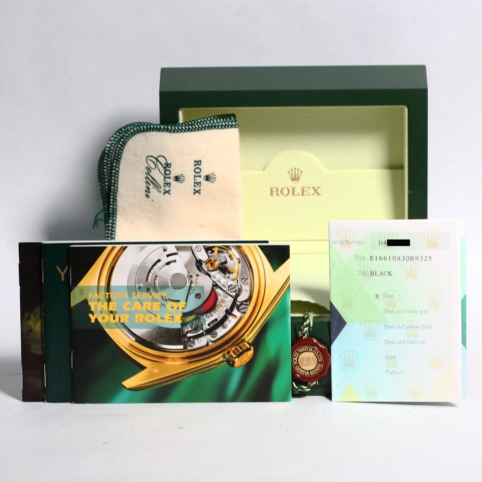 Pre Owned Rolex Submariner 16610 Luminous Hour Markers