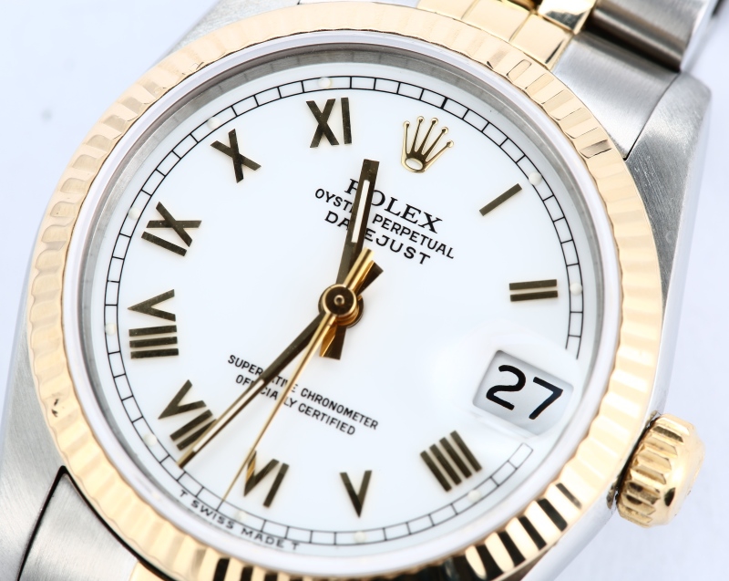 Buy Used Rolex Datejust 68273 | Bob's Watches - Sku: 113579