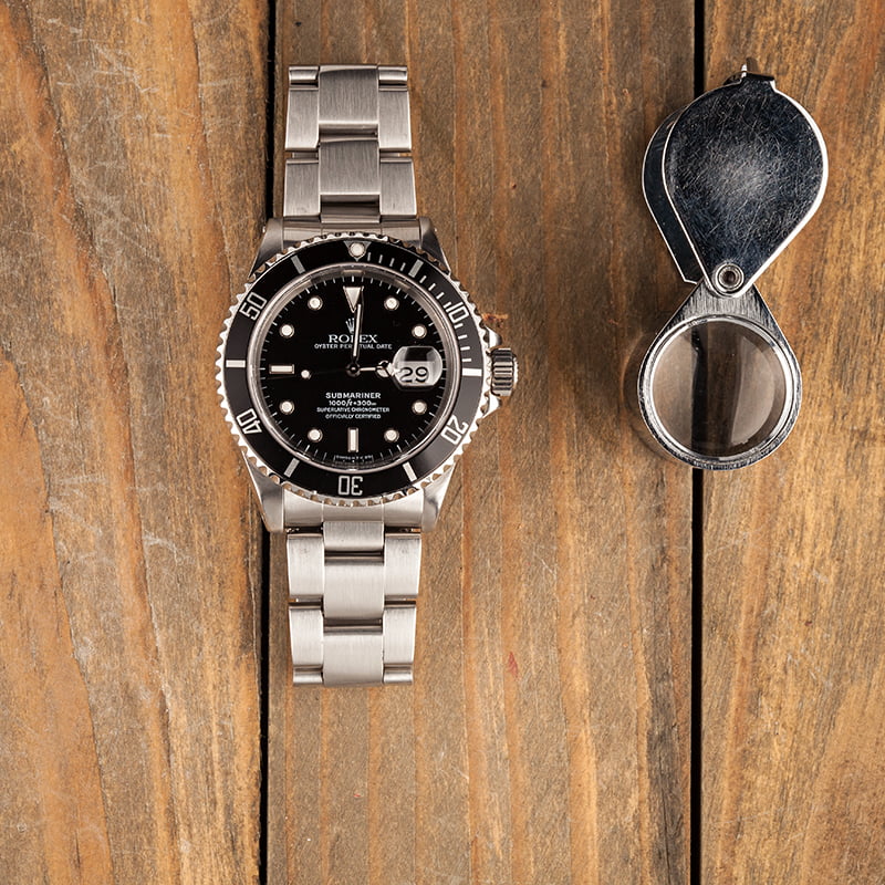 Buy Used Rolex Submariner 16610 | Bob's Watches - Sku: 130897
