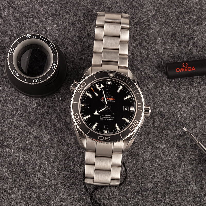 Omega Seamaster Planet Ocean 232.30.46.21.01.001