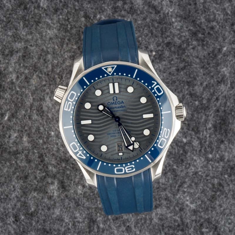 Pre-owned Omega Seamaster Diver 300M Grey Wave Dial