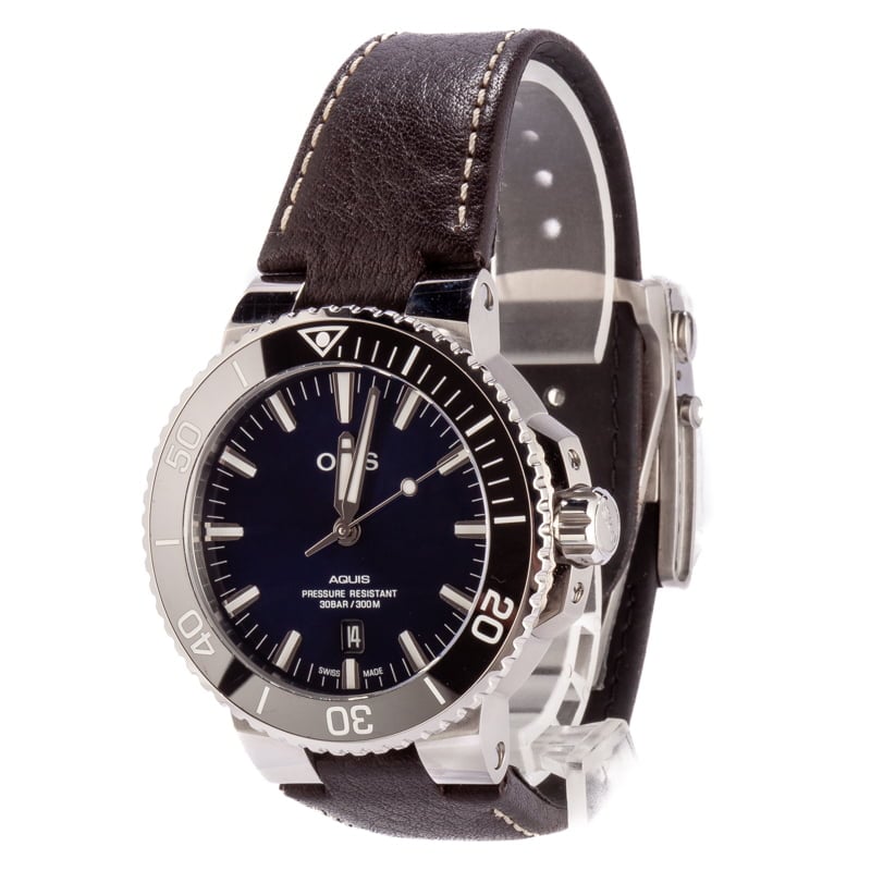 Mens Oris Aquis Date Leather Strap