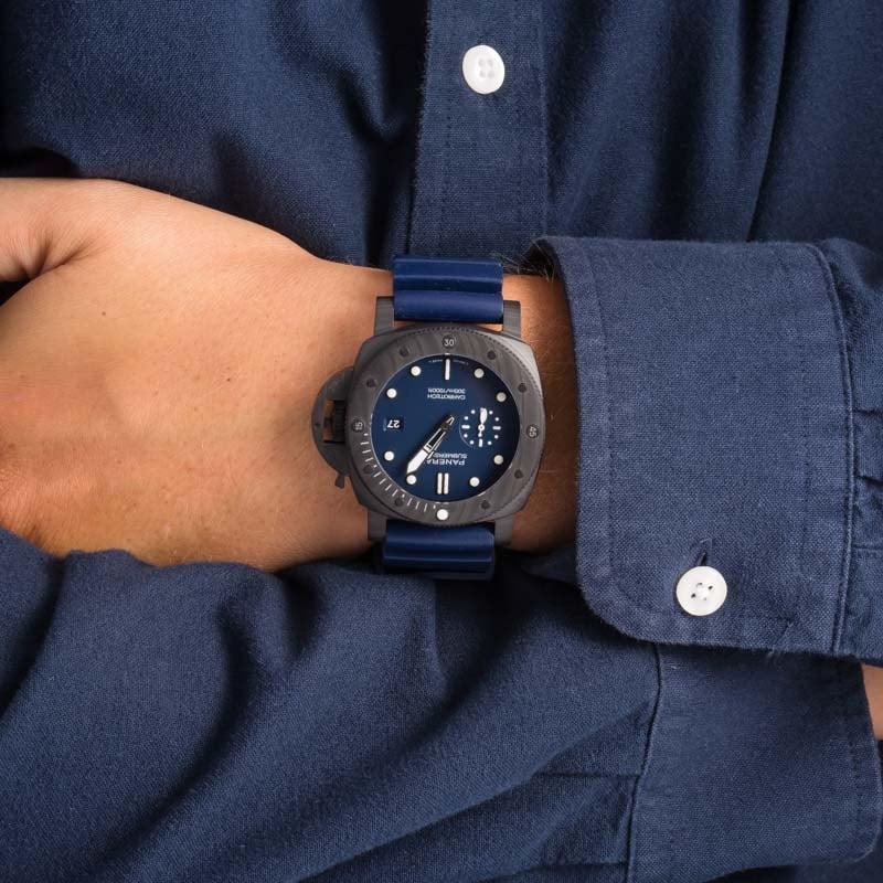 Submersible QuarantaQuattro Carbotech Blue Dial