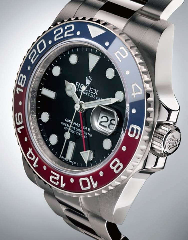 Comparing The Rolex Submariner To The GMT Master II