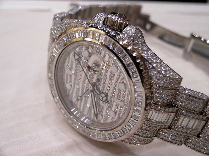 how much to put diamonds on watch