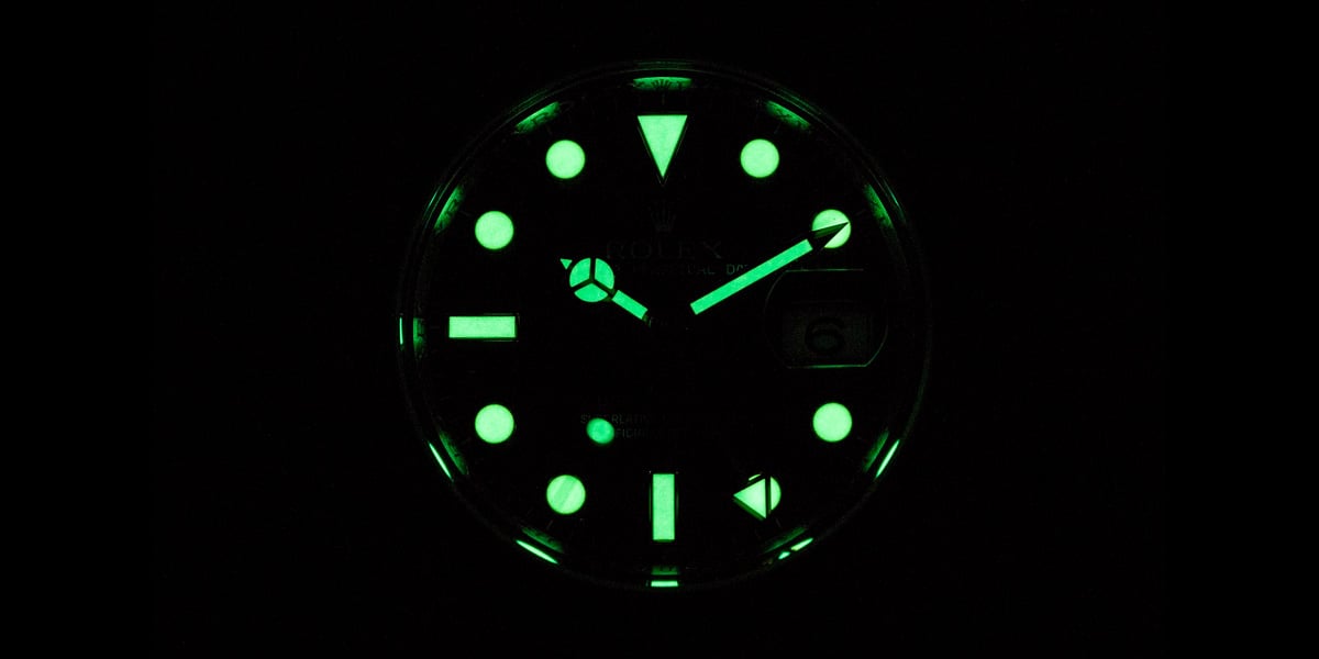 rolex submariner glow in the dark