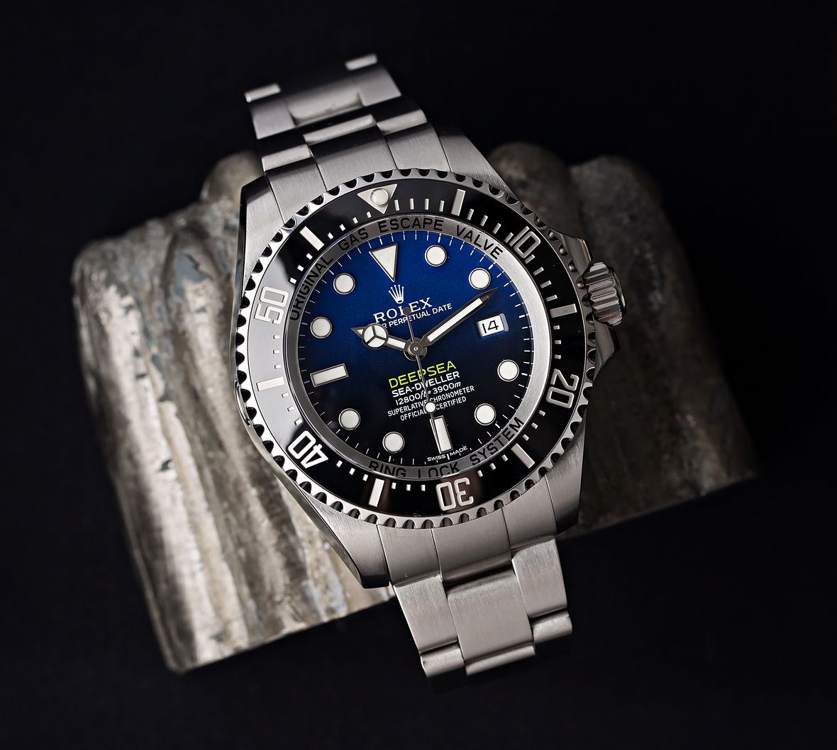 Oystersteel Rolex Deepsea Sea-Dweller 116660 James Cameron D-Blue Dial
