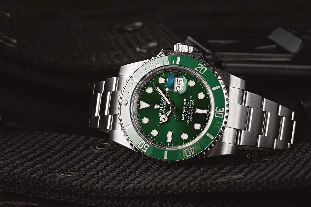 A Superhero's Dream Timepiece - The Hulk 116610LV Rolex Watch Review (A  COMMUNITY FAVORITE) 