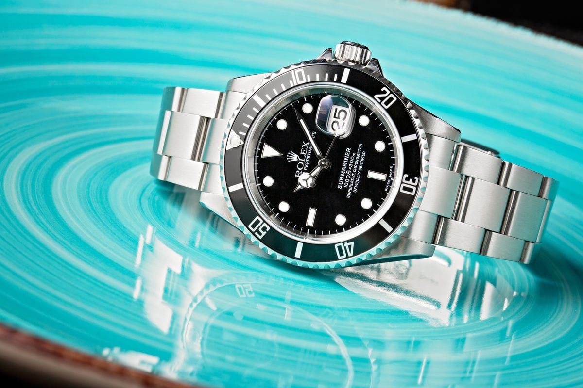 Rolex Submariner Date Review: Reference 16610 - Bob's Watches