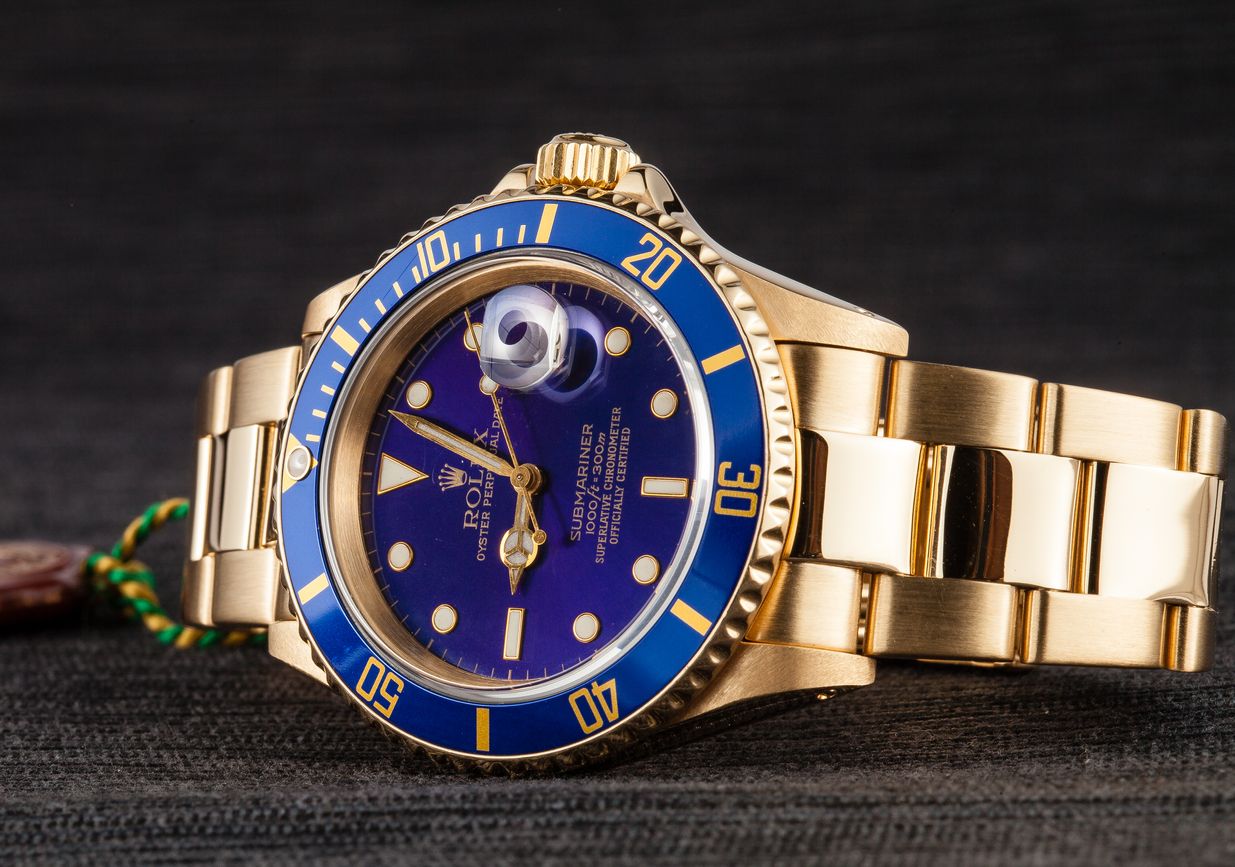 Gold Rolex Submariner Blue Most Popular Dive Watch 16618