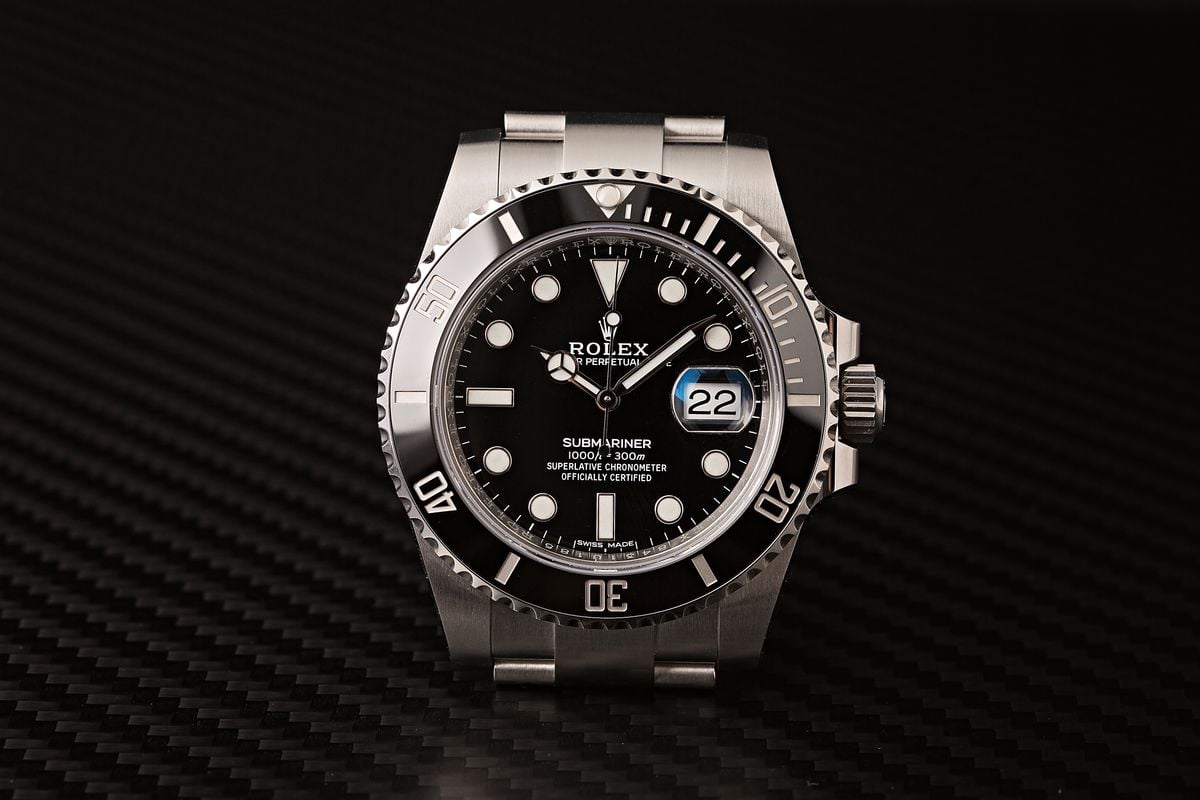 rolex submariner stop production