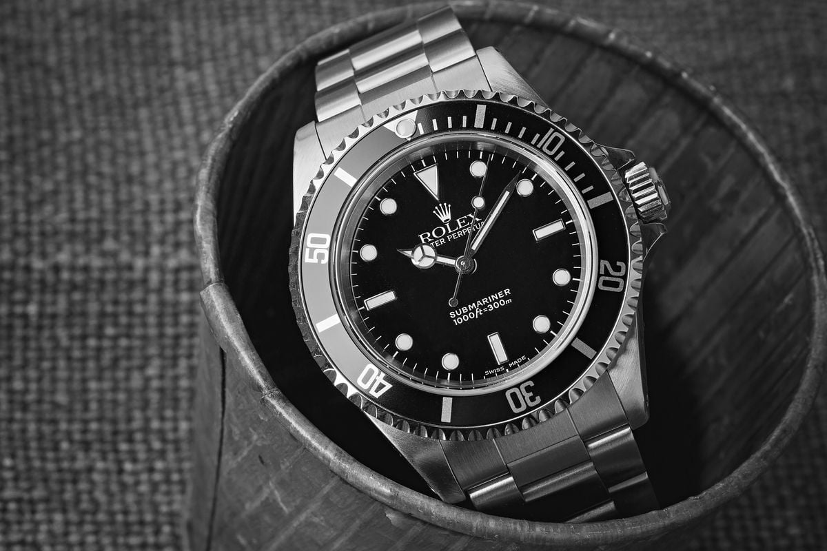 Rolex Submariner No Date Guide: A Complete Buyer's Reference Point ...