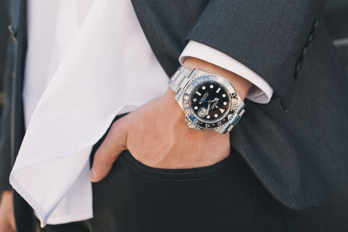 How to Wear a Watch | Bob's Watches