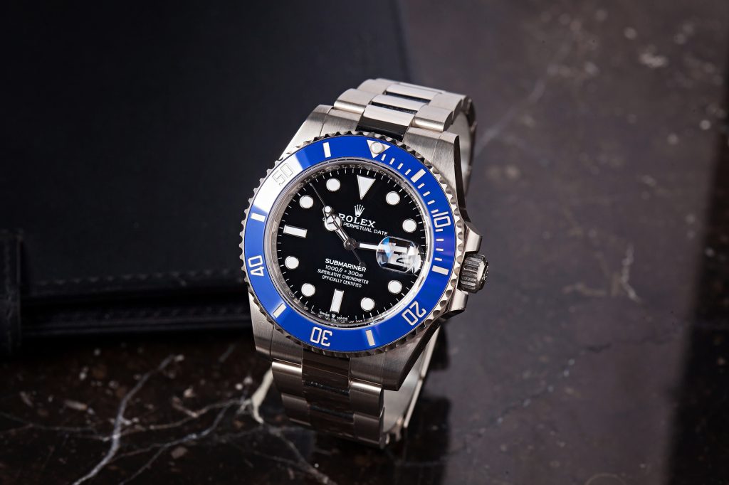 Rolex Submariner with Date Ultimate Buying Guide | Bob's Watches