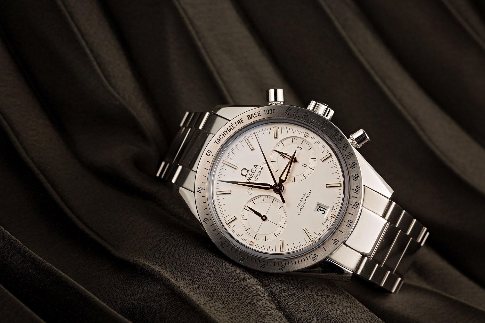 OMEGA Speedmaster 57 Features and Functions