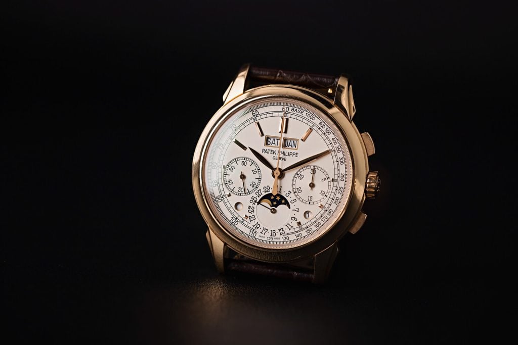 gold-patek-philippe-grand-complications-perpetual-calendar-chronograph-silver-dial