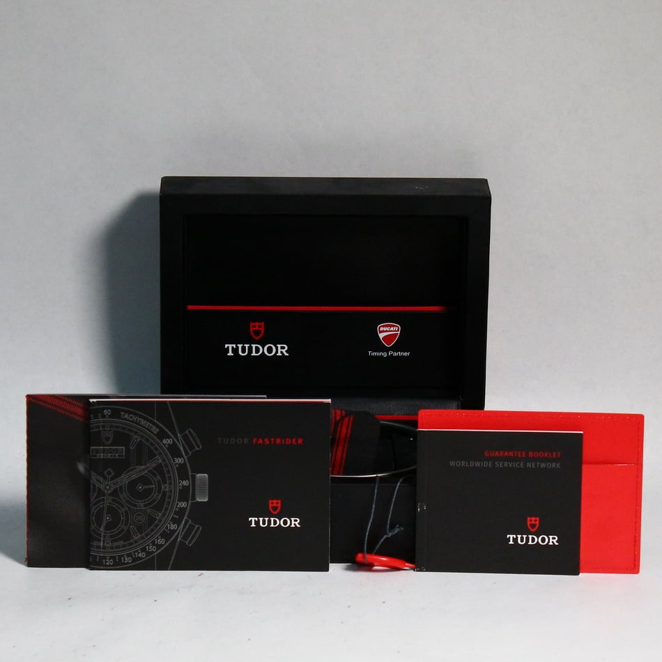 Tudor Heritage Black Bay 79220 Red Bezel